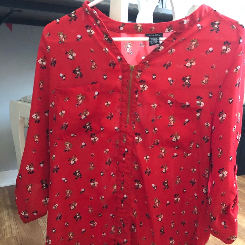 Quarter sleeve blouse